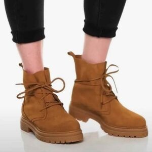NWB Steve Madden Tahoe Boots